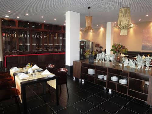 Executive Hotel Samba ลูอันดา ภายนอก รูปภาพ
